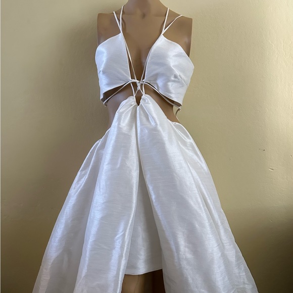 Helen O’Connor – Super Nova Gown – White - Picture 2 of 14